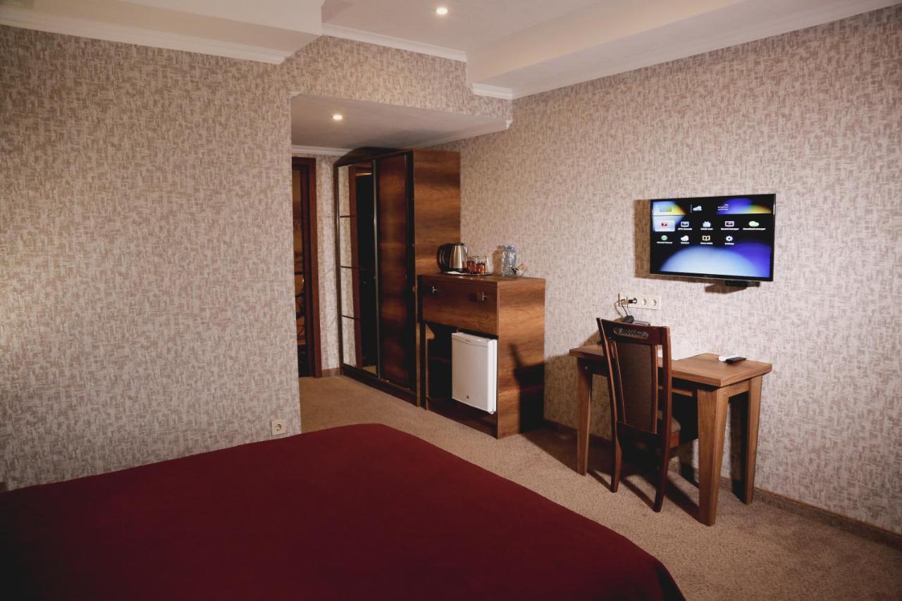 Hotel King David The Builder Кутаїсі Екстер'єр фото