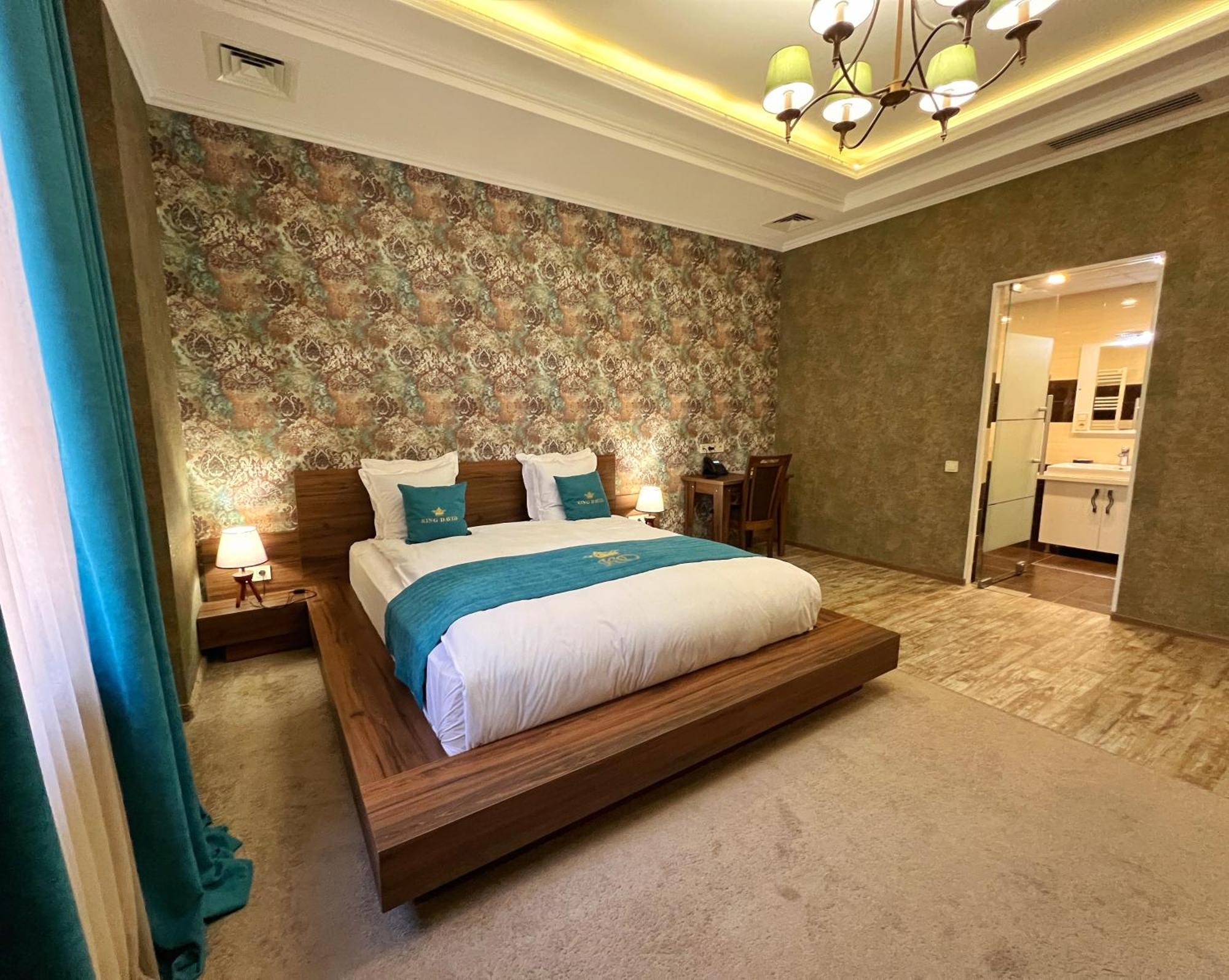 Hotel King David The Builder Кутаїсі Екстер'єр фото