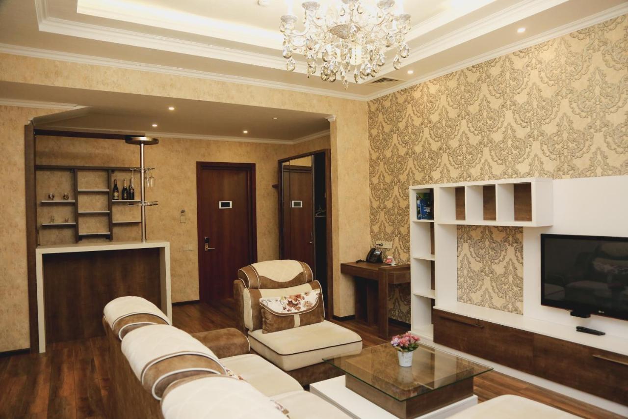 Hotel King David The Builder Кутаїсі Екстер'єр фото