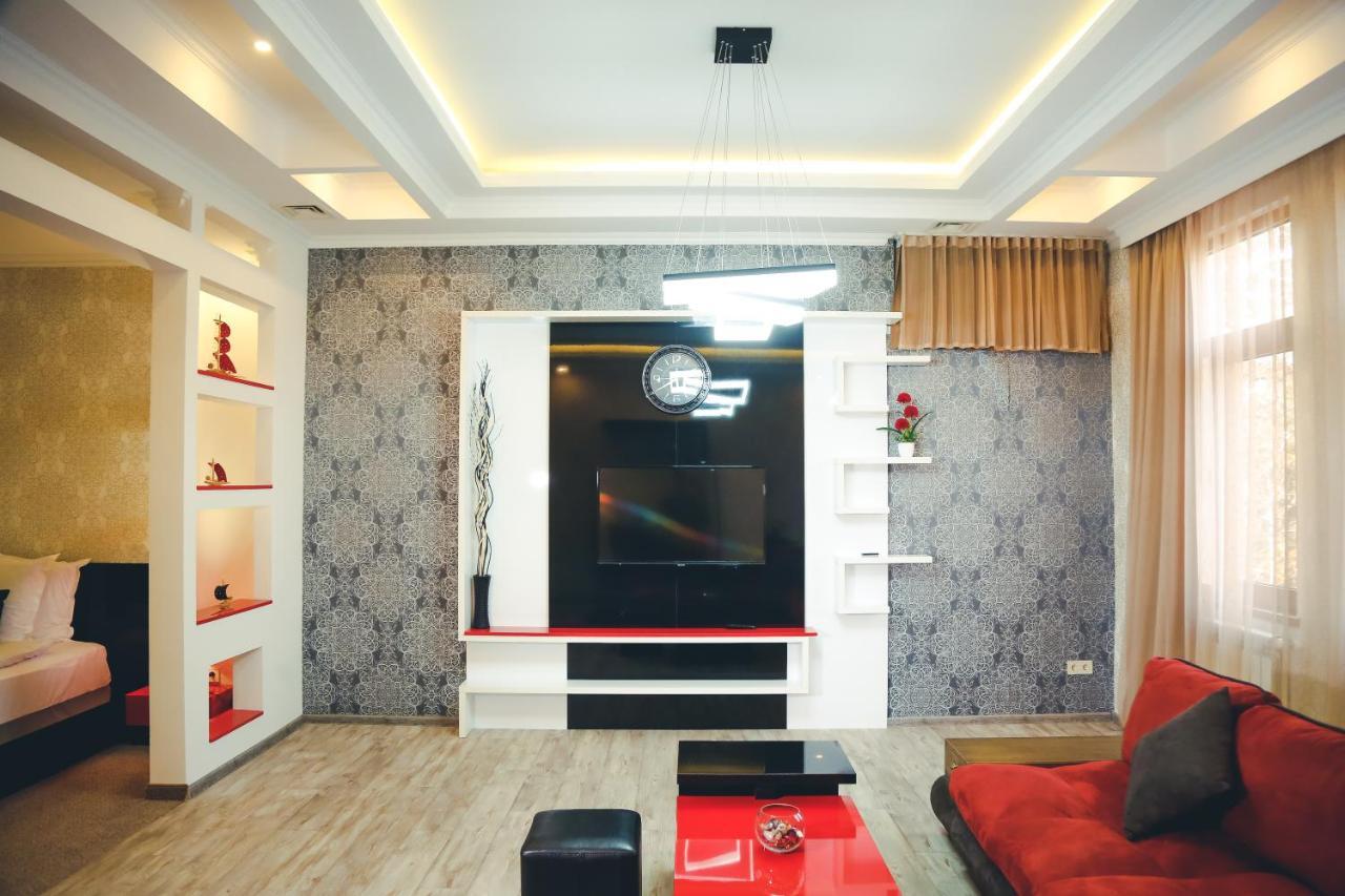 Hotel King David The Builder Кутаїсі Екстер'єр фото