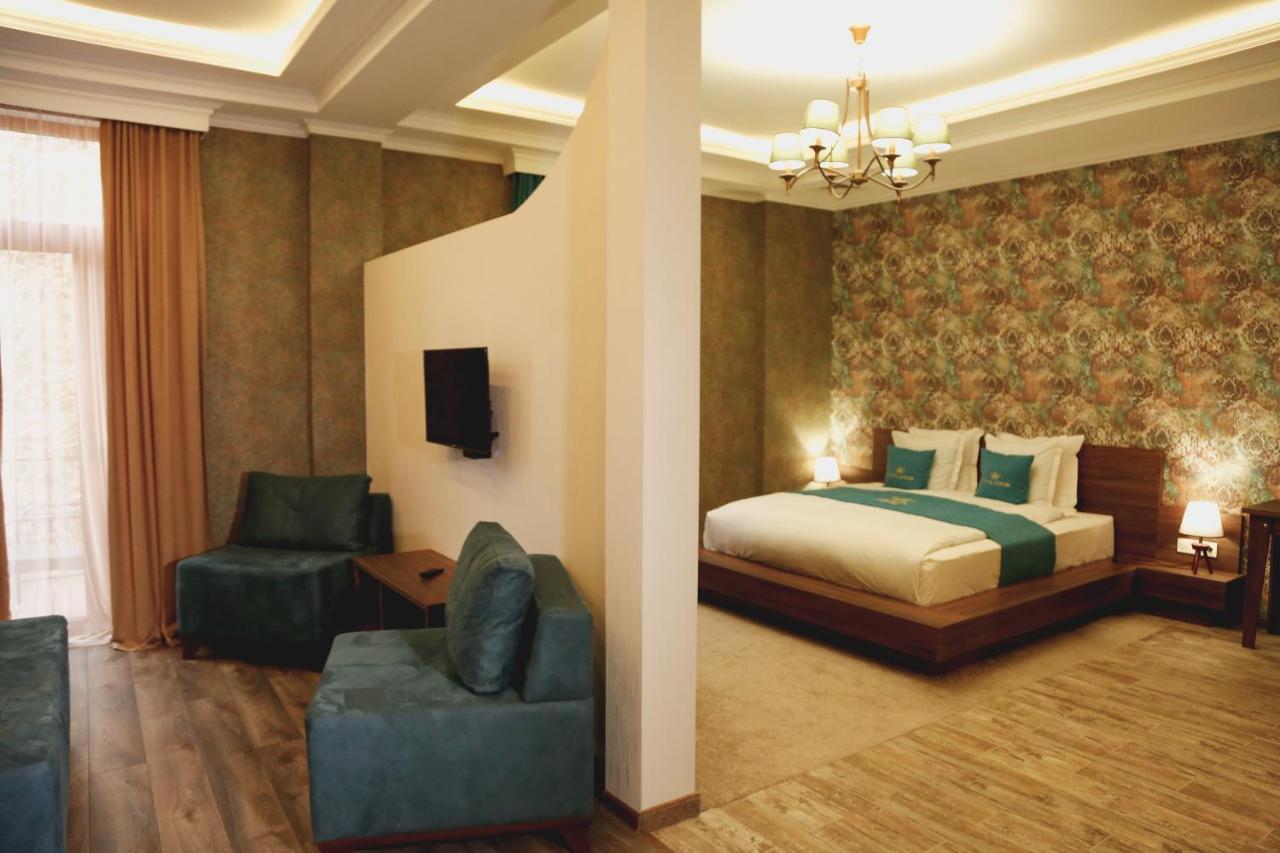 Hotel King David The Builder Кутаїсі Екстер'єр фото
