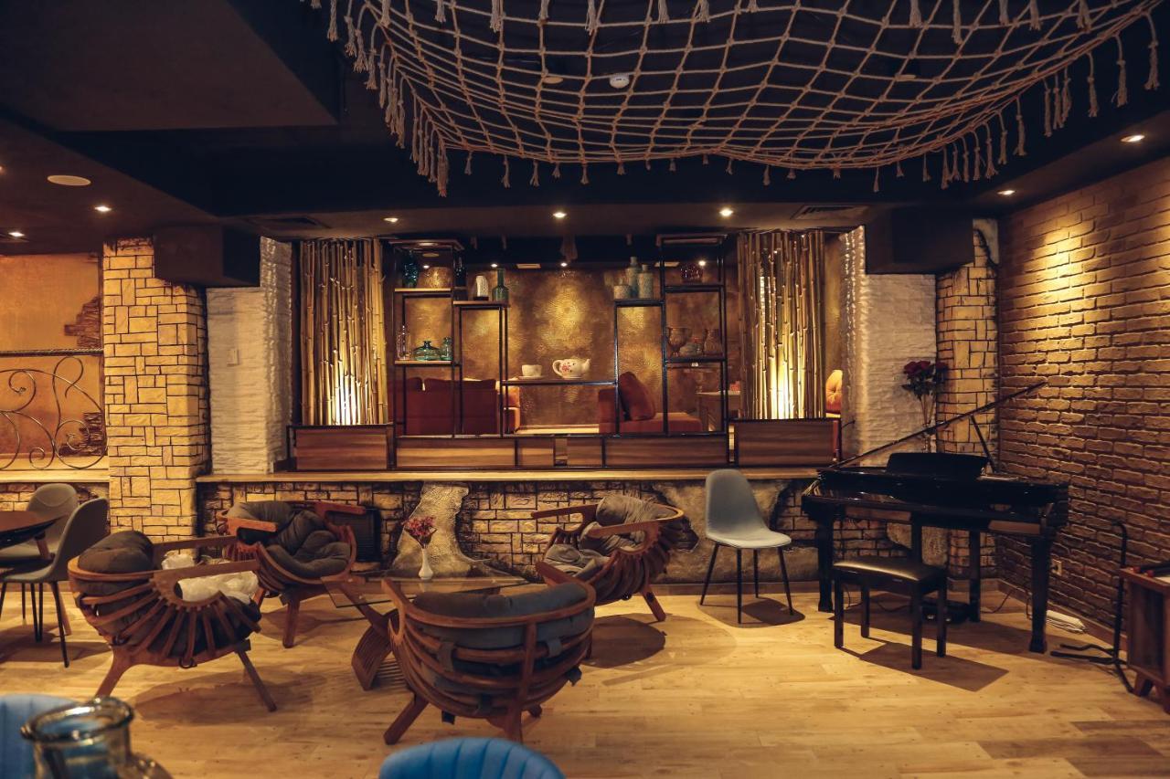 Hotel King David The Builder Кутаїсі Екстер'єр фото